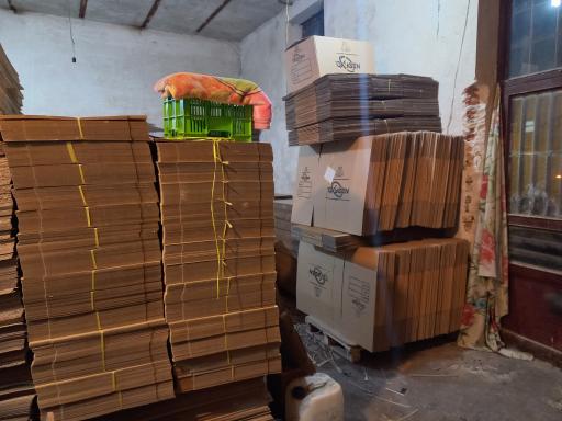 عکس کارتن و جعبه سازی علیزادگان