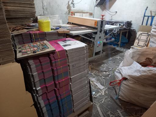 عکس کارتن و جعبه سازی علیزادگان