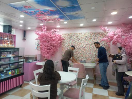 عکس کافه صورتی