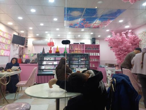 عکس کافه صورتی