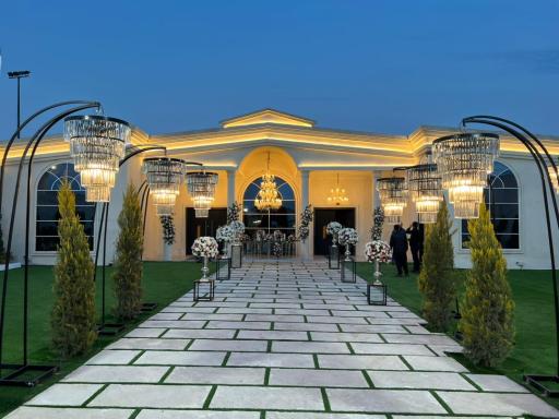 عکس عمارت نوژان