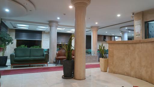 عکس هتل آپارتمان شریف جواهری