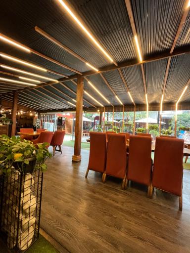 عکس کافه فست فود شیروونی