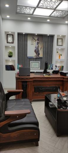 عکس دفتر وکالت معصومه آذربیک