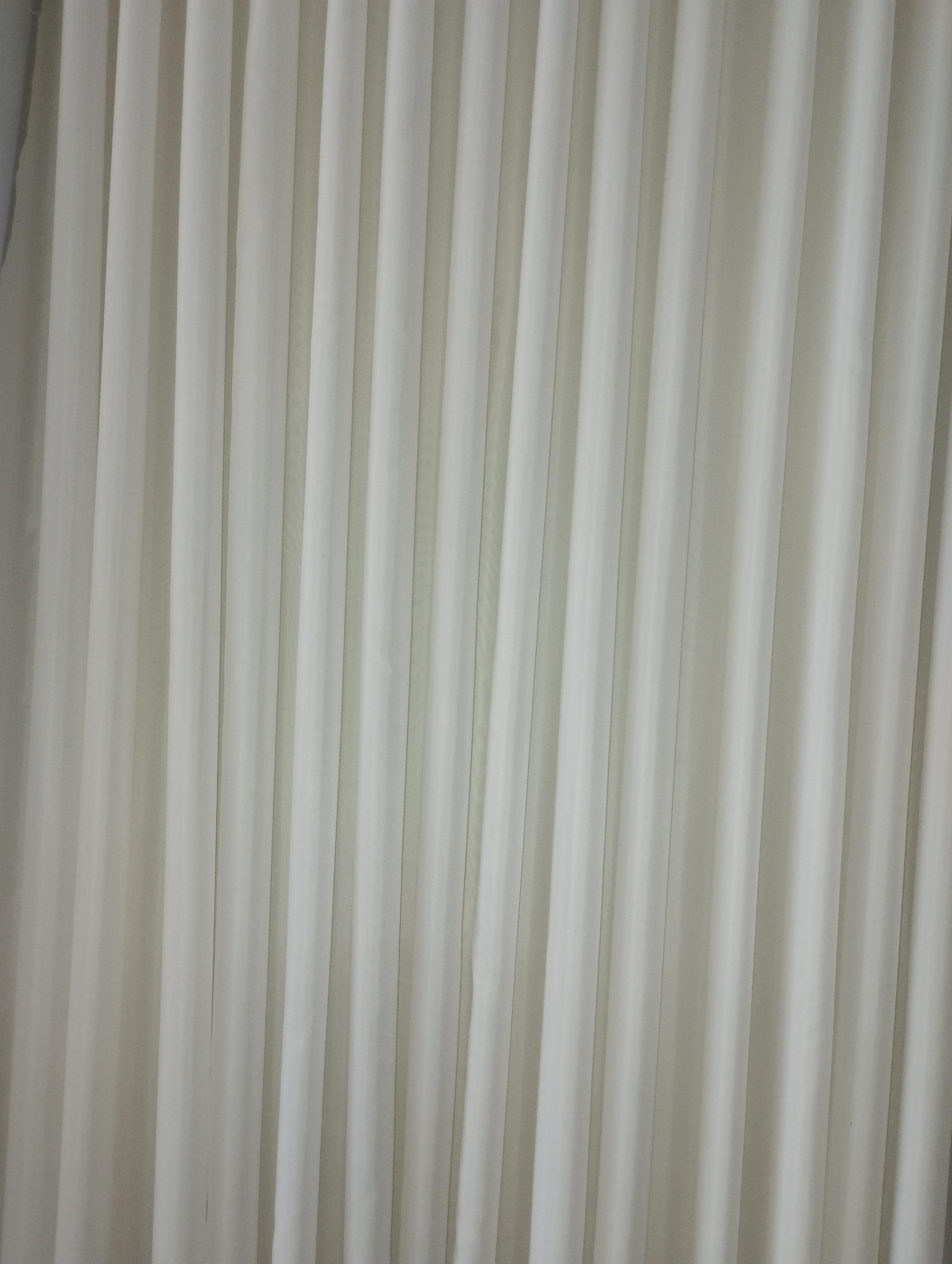 عکس گالری پرده سیاه سفید 