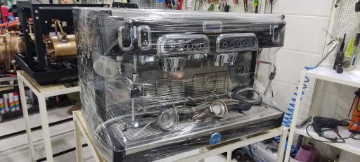 عکس تعمیرات قهوه ساز زحمتکش 