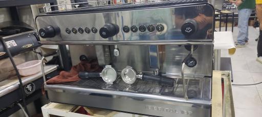 عکس تعمیرات قهوه ساز زحمتکش 