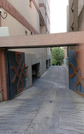 عکس برج مسکونی تاج