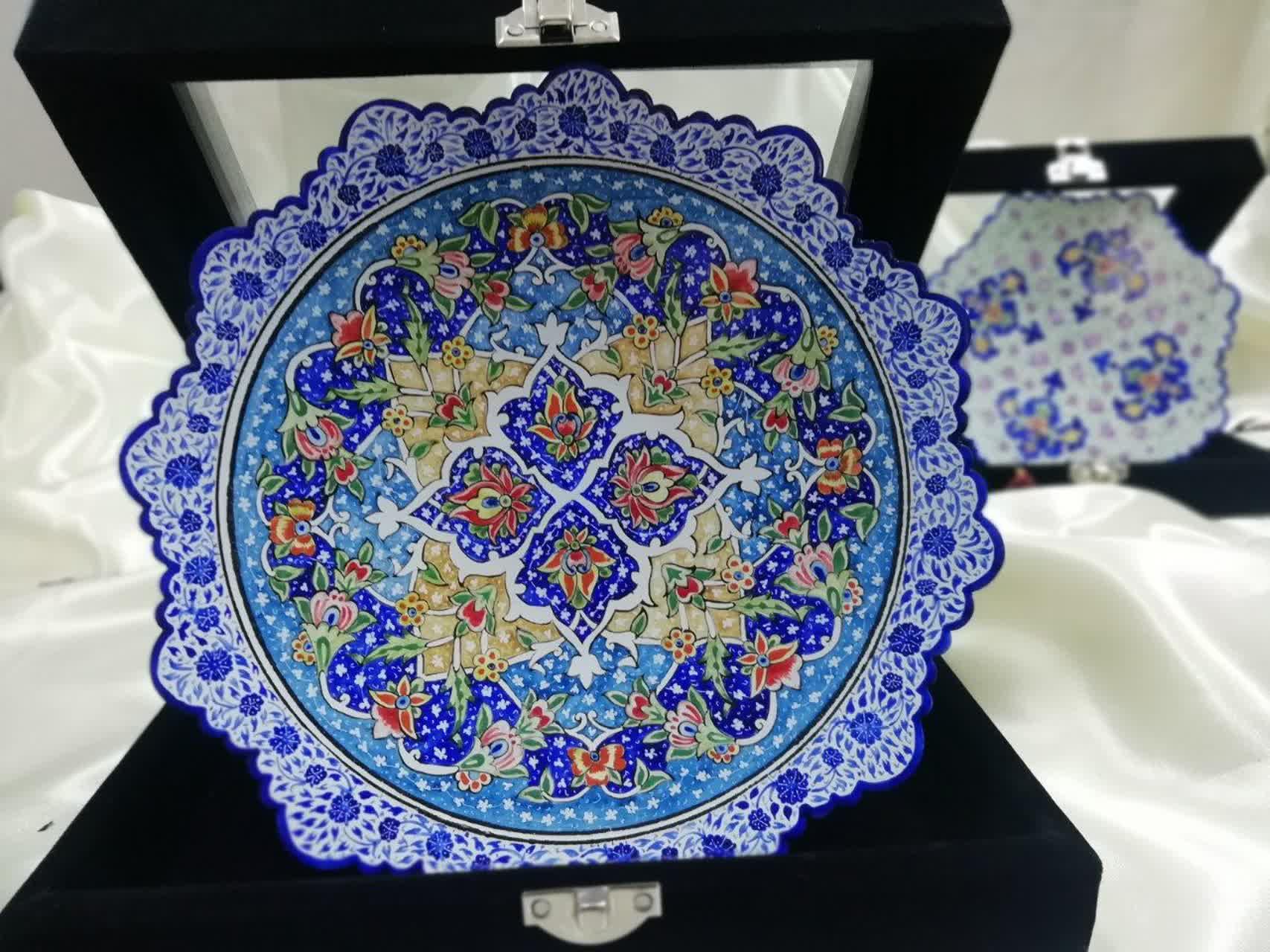 عکس کارگاه صنایع دستی خاکزاد