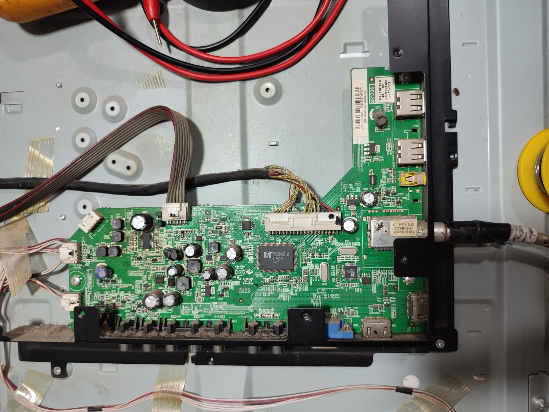 عکس تعمیرات تلویزیون کریمی