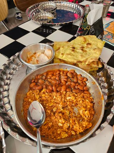 عکس کارخونه املت سازی