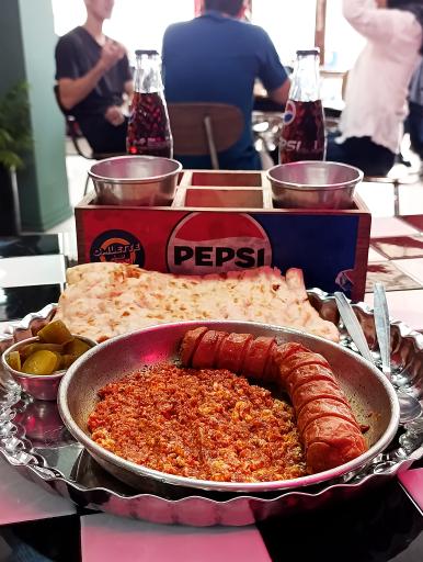 عکس کارخونه املت سازی