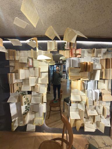 کافه کتاب محاکا