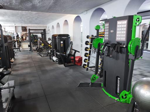 عکس باشگاه بدنسازی دنیای قدرت