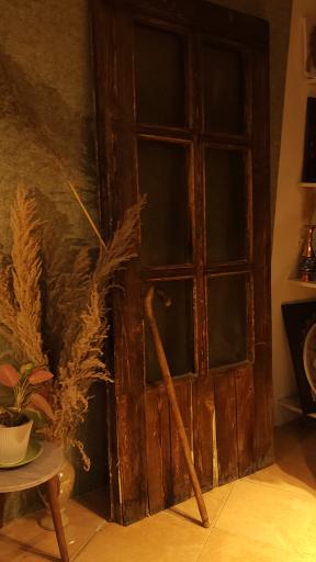 عکس کافه کتاب محاکا