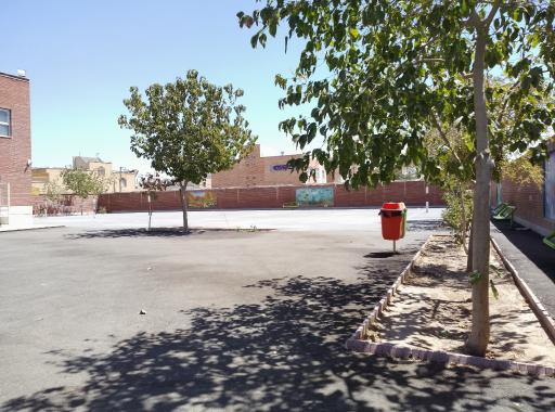 عکس مدرسه اقدس برومند