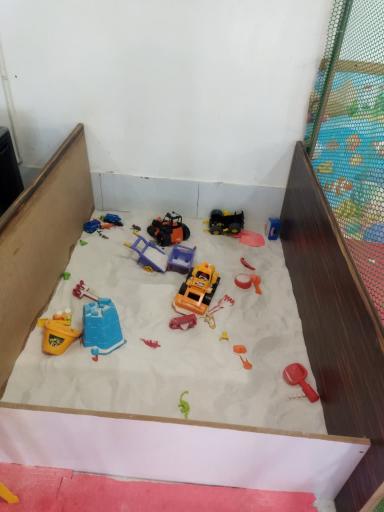 عکس خانه بازی شادینو