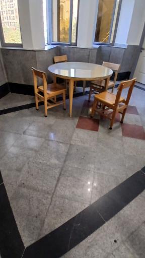 عکس کتابخانه شقایق