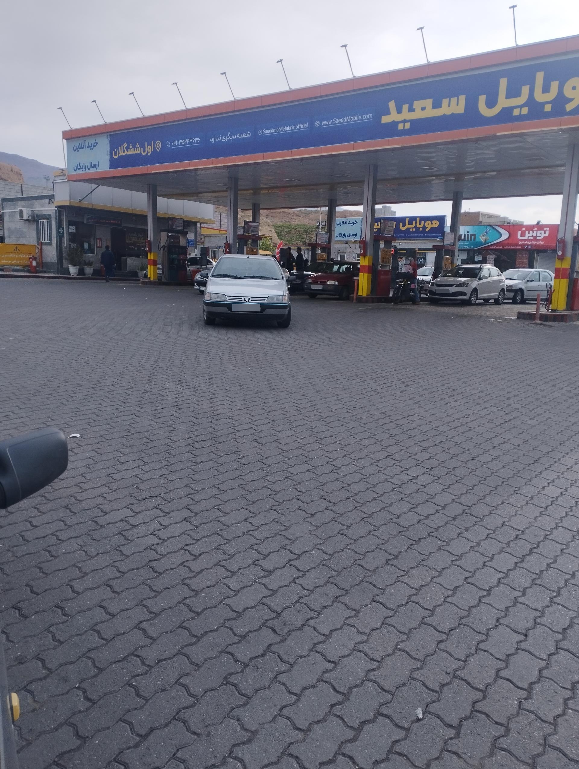 عکس پمپ بنزین عباسی سوخت