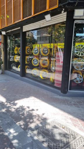 عکس فروش لاستیک و خدمات تعویض و بالانس لاستیک (نانکن تایوان)