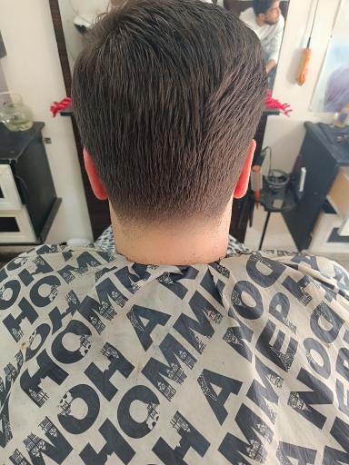 عکس آرایشگاه قیچی طلا