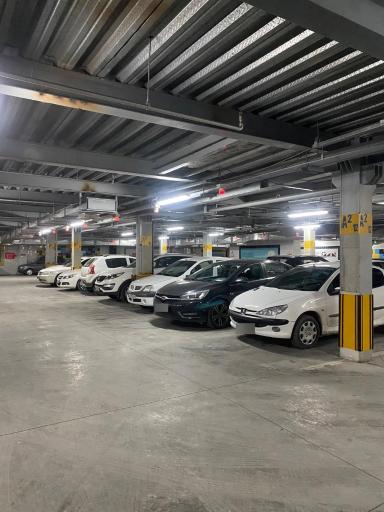 عکس پارکینگ عمومی دریای نور