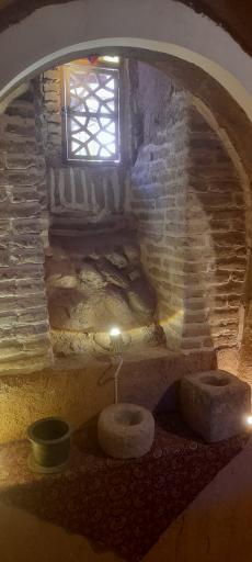 عمارت تاریخی قطب