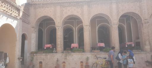 عکس عمارت تاریخی قطب