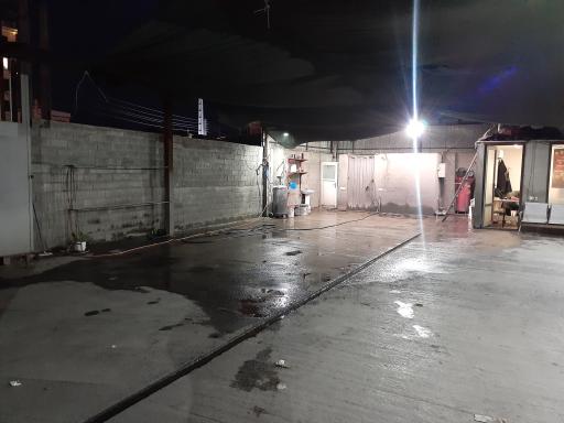 عکس کارواش ماشینچی