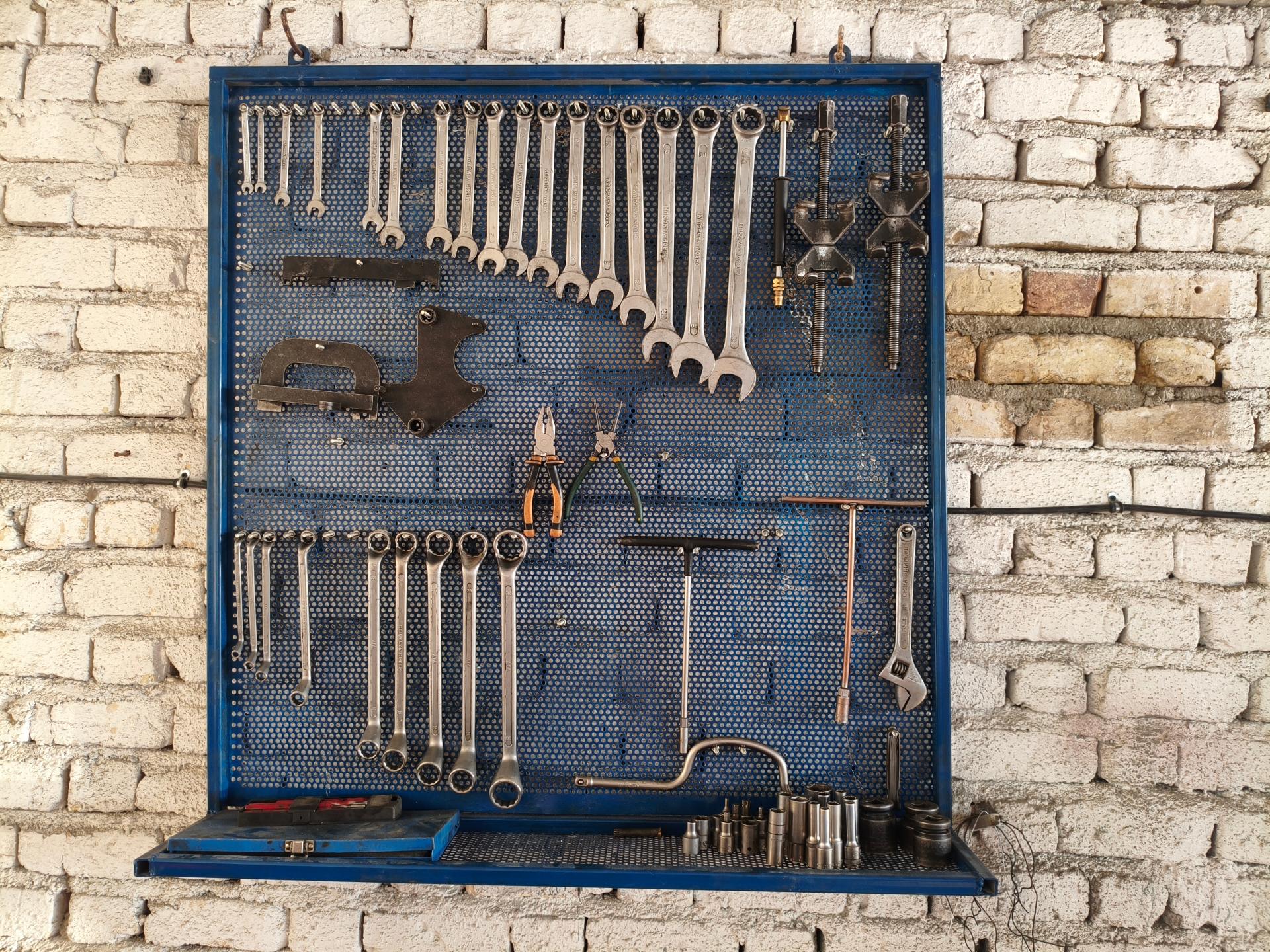 عکس تعمیرگاه رامین فرهادی