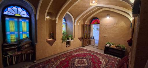 عکس عمارت تاریخی قطب