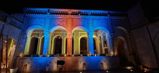 عکس عمارت تاریخی قطب