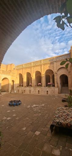 عکس عمارت تاریخی قطب