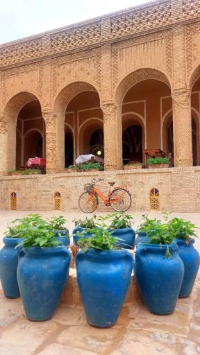 عکس عمارت تاریخی قطب