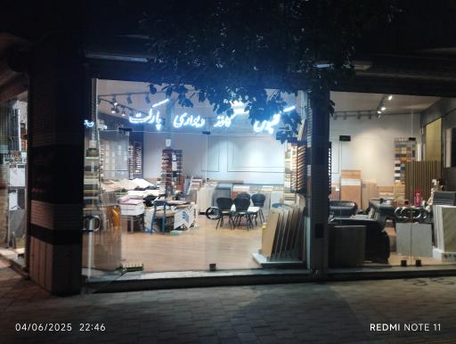 دکوراسیون داخلی کاغذ دیواری نقشینه 