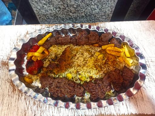 عکس رستوران عمو عیسی