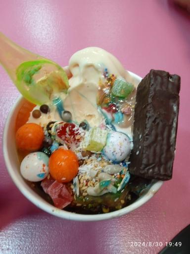 عکس یامی لند