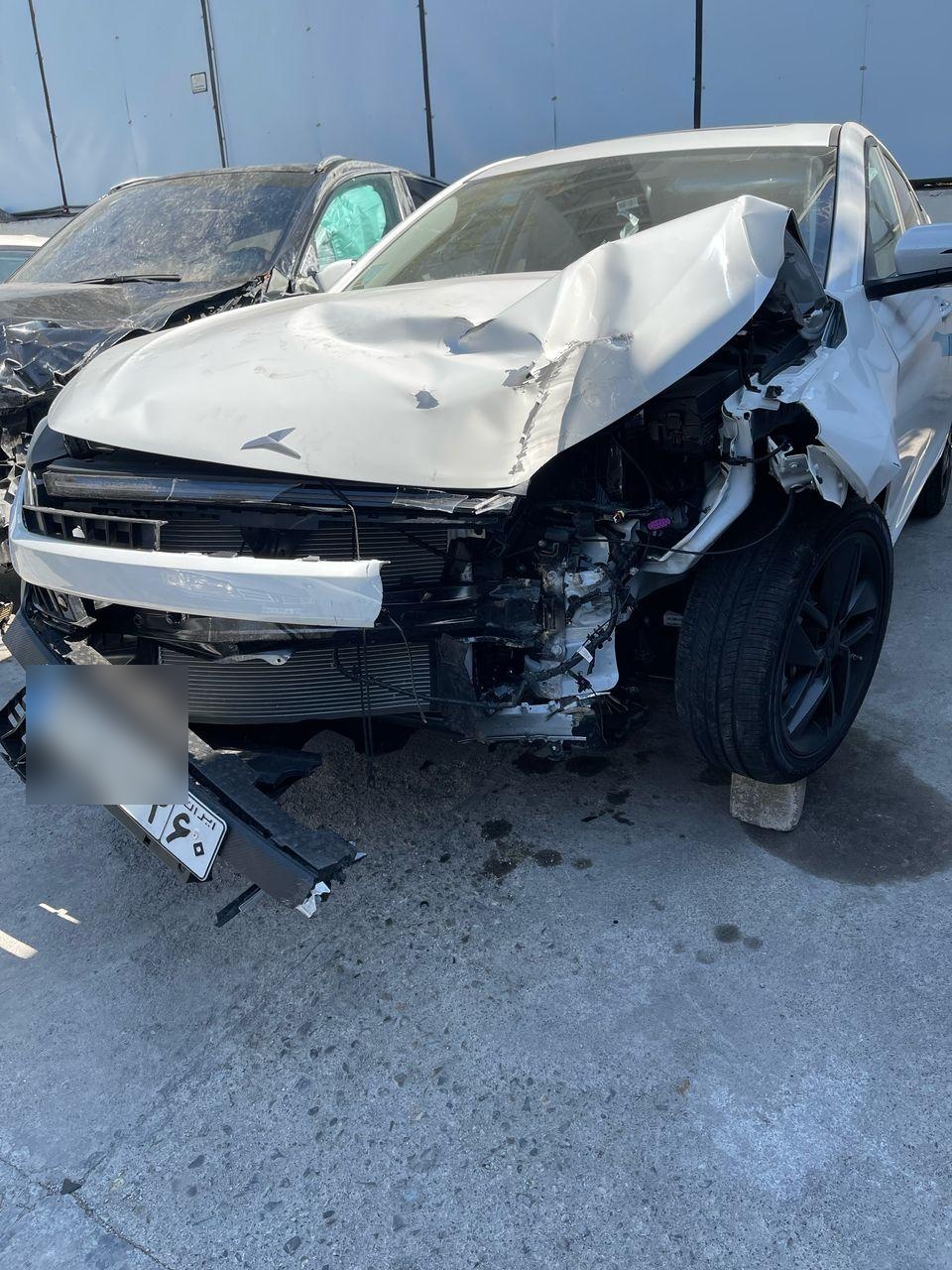 عکس خدمات بدنه اتومبیل وحید