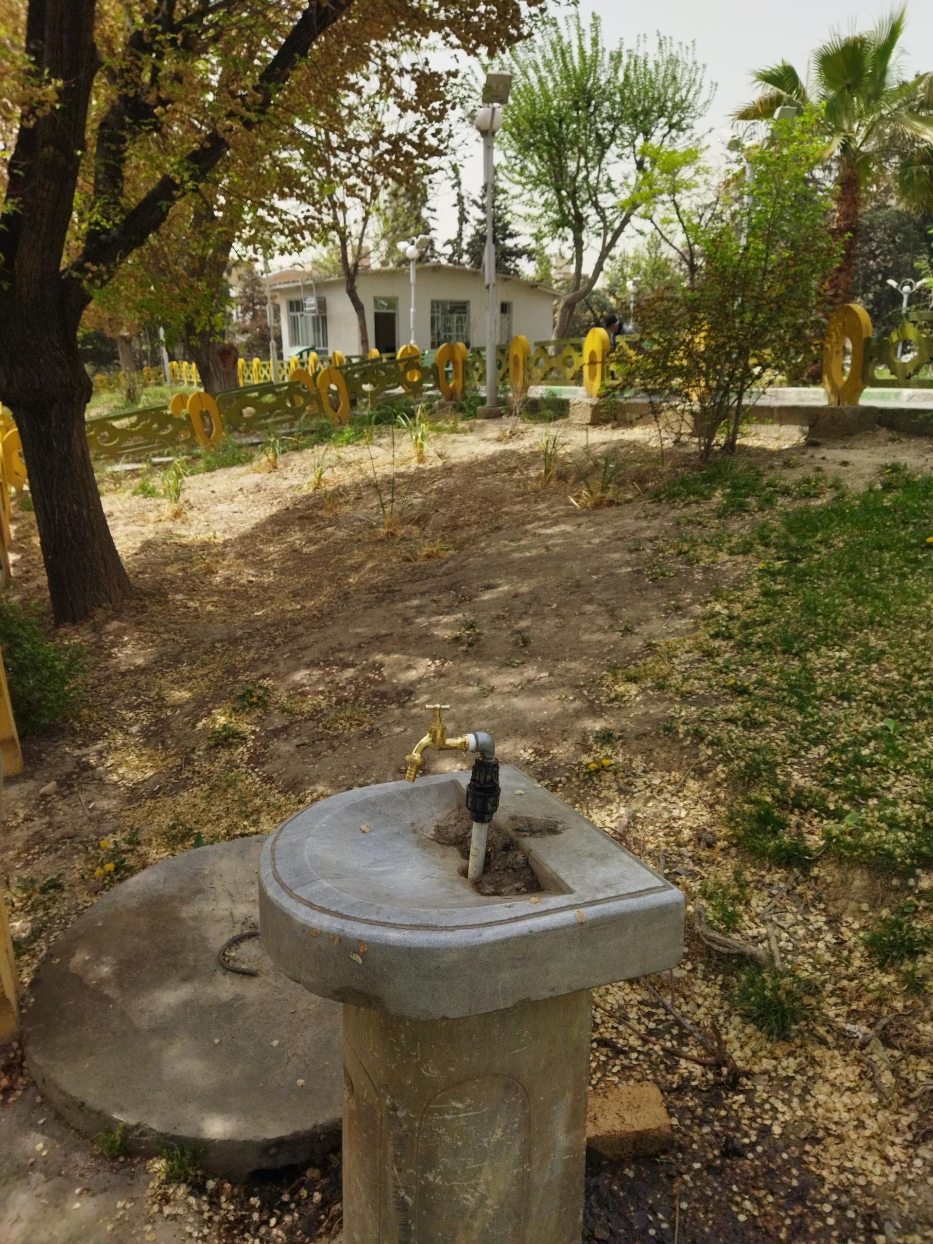 عکس آب آشامیدنی بوستان گلبن