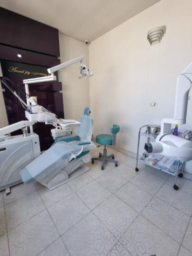 عکس مطب دندانپزشکی دکتر مناری