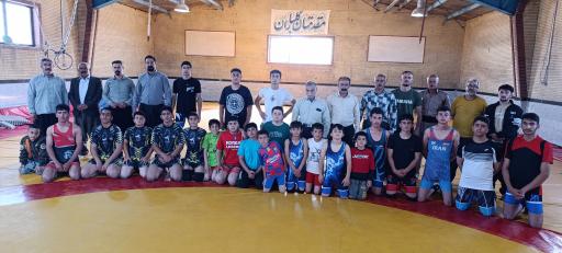 عکس سالن کشتی قهرمان سید محبت حسینی 