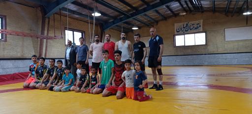 عکس سالن کشتی قهرمان سید محبت حسینی 