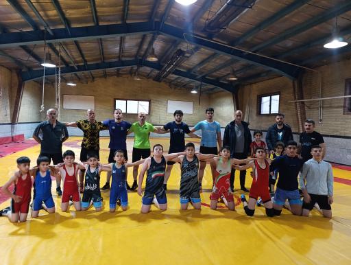 عکس سالن کشتی قهرمان سید محبت حسینی 