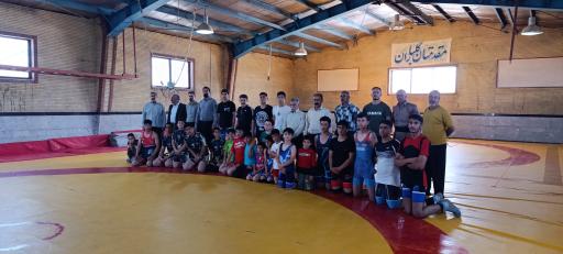 عکس سالن کشتی قهرمان سید محبت حسینی 