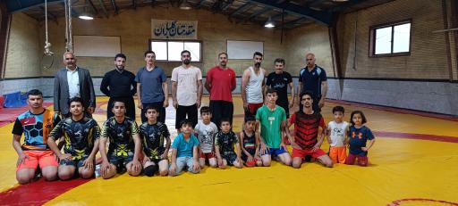 عکس سالن کشتی قهرمان سید محبت حسینی 