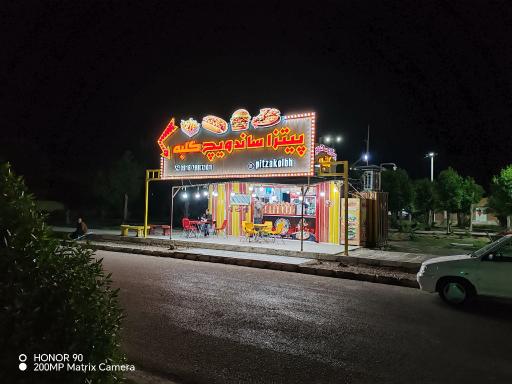 عکس پیتزا ساندویچ کلبه