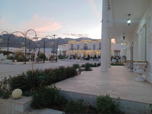 عکس باغ تالار بزرگ کوروش