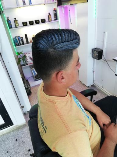 عکس پیرایش شاهین 