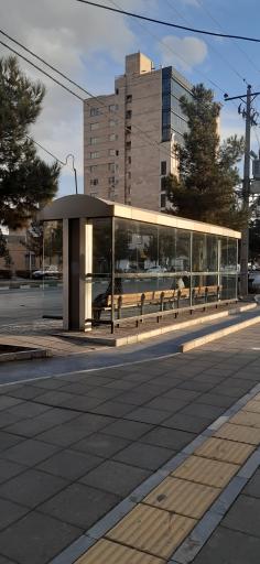 عکس ایستگاه اتوبوس چهارراه ورزش