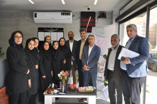 عکس دفتر پیشخوان دولت ماهک ارتباط